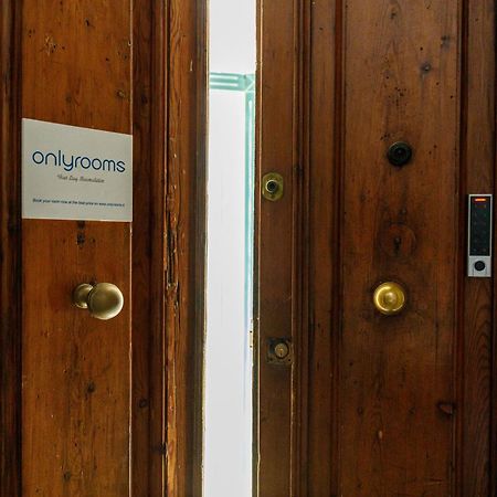 Onlyrooms III - Recommended For Under 30S Каляри Екстериор снимка