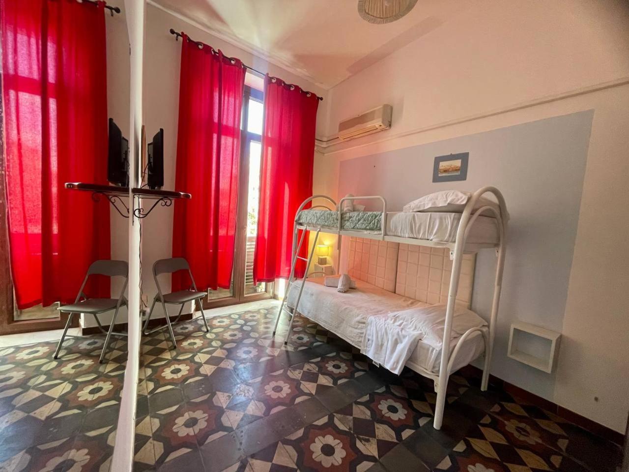 Onlyrooms III - Recommended For Under 30S Каляри Екстериор снимка